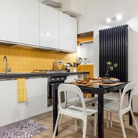 With Hydromassage Shower And Elevator Апартаменты Перуджа