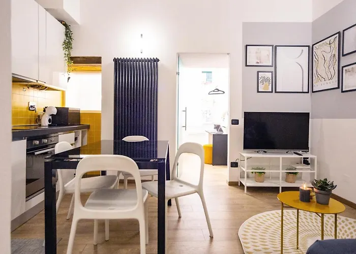 With Hydromassage Shower And Elevator *