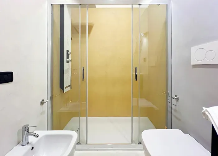 With Hydromassage Shower And Elevator * Perúgia